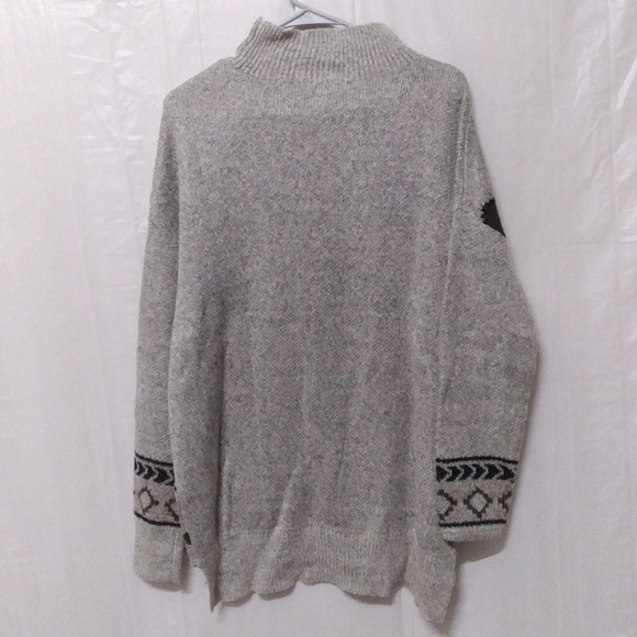 Venus Geometric Print Turtleneck Sweater Gray Small - Picture 5 of 11